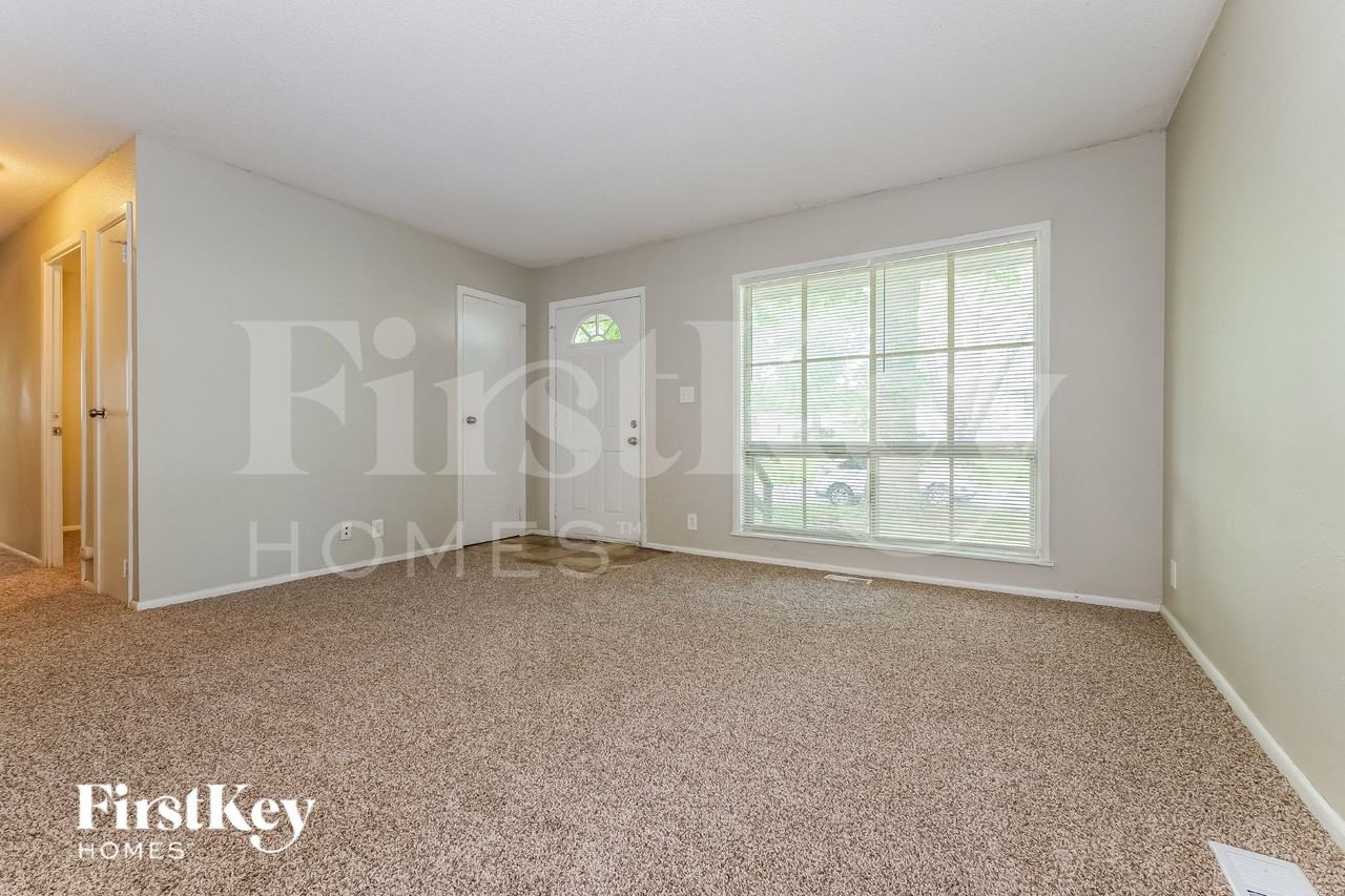 9309 Farley Ave - Photo 2 of 16