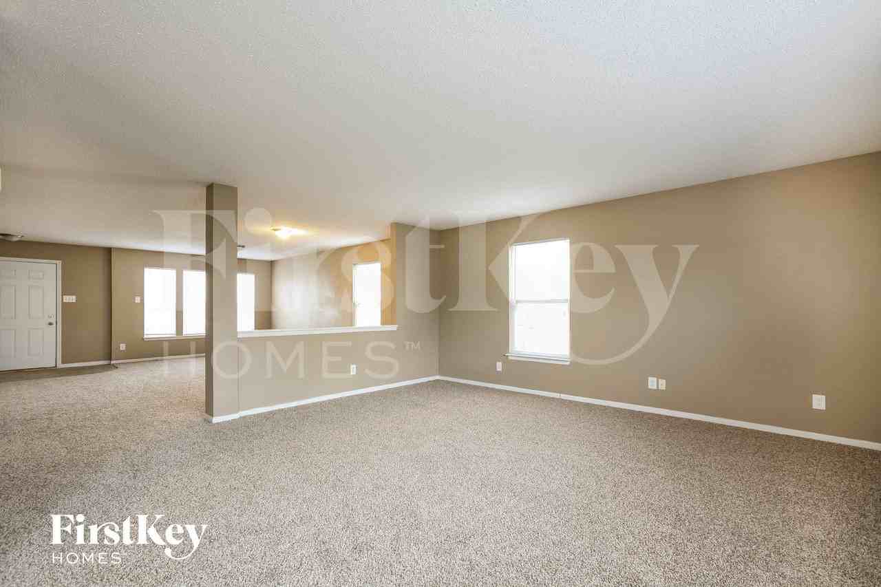 9235 W Rising Sun Dr - Photo 4 of 15