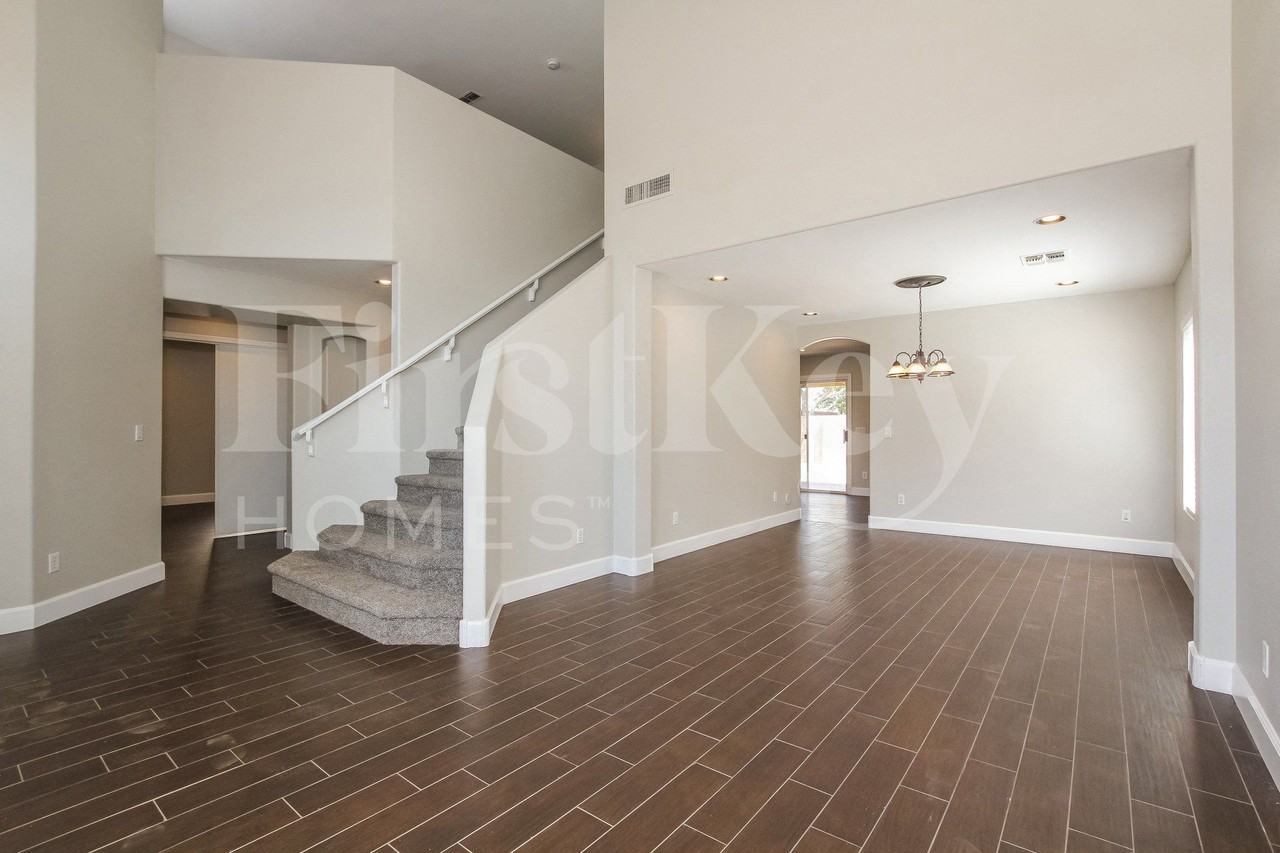 9156 W Quail Ave - Photo 2 of 15