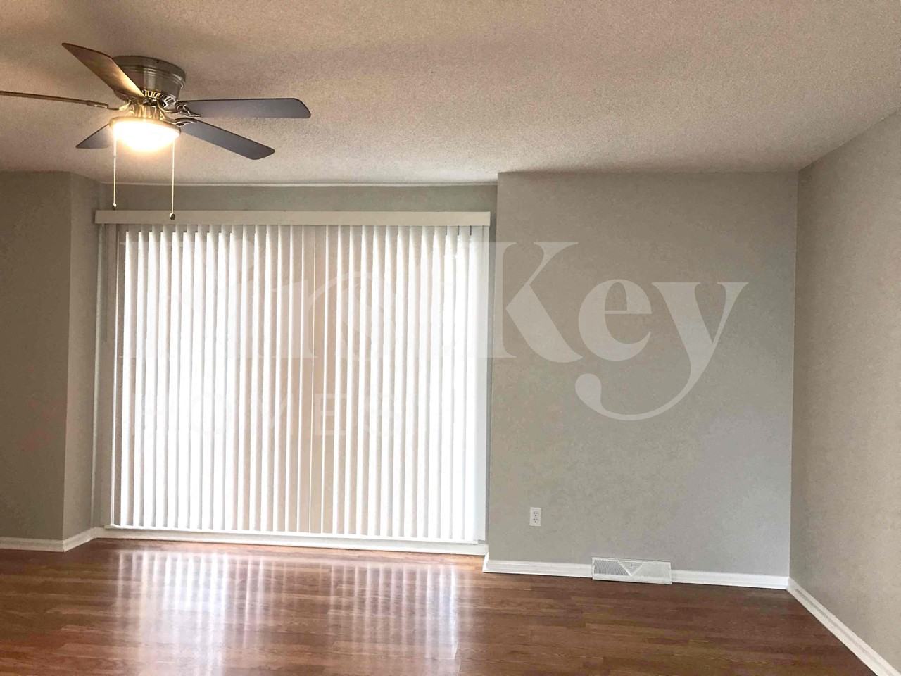 8802 W 95th Ter - Photo 3 of 25