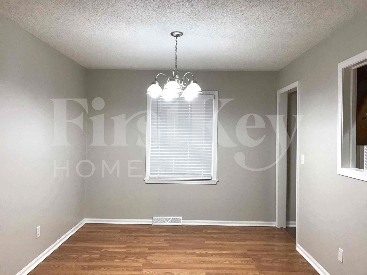 8802 W 95th Ter - Photo 5 of 25