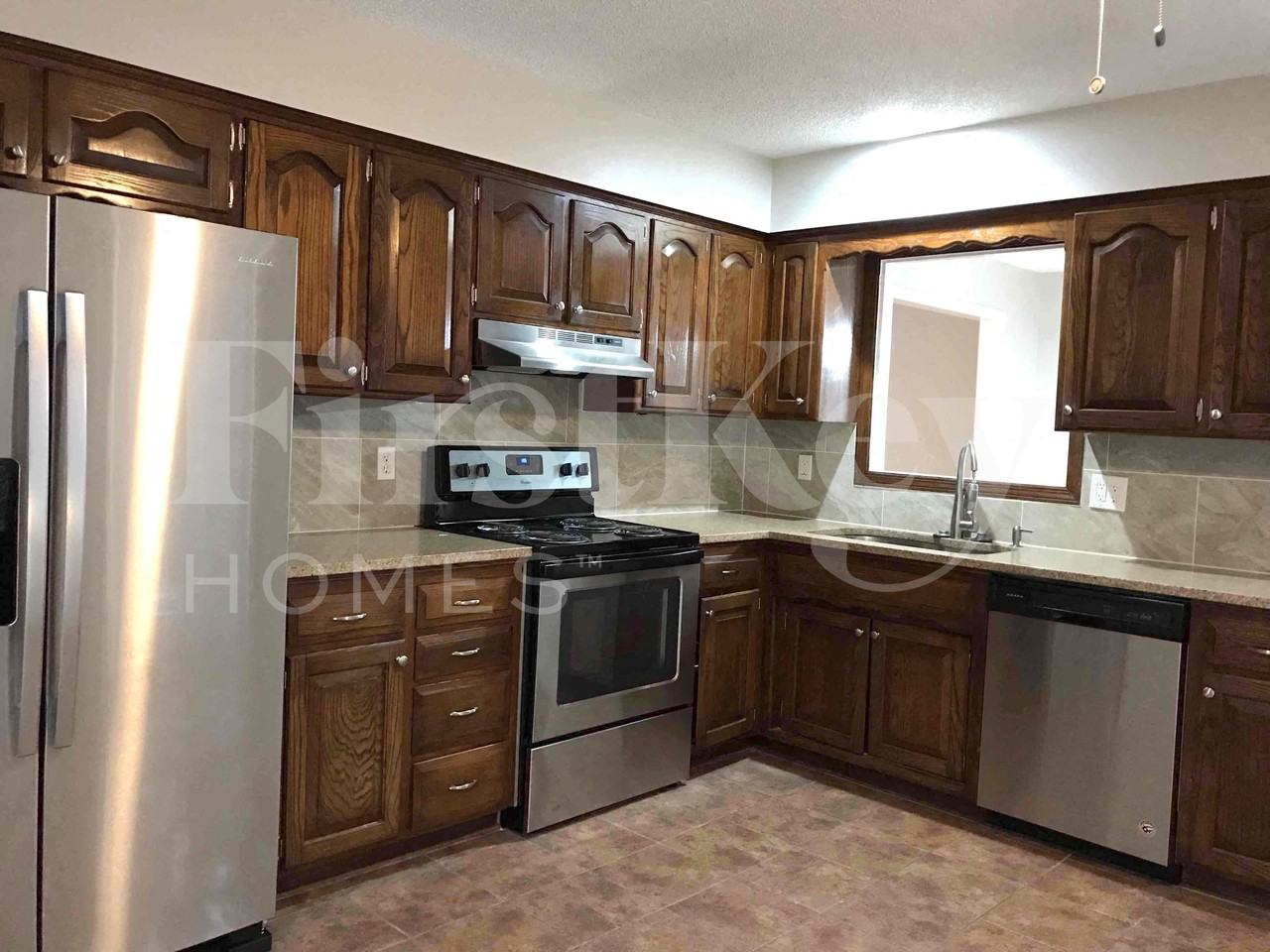 8802 W 95th Ter - Photo 6 of 25