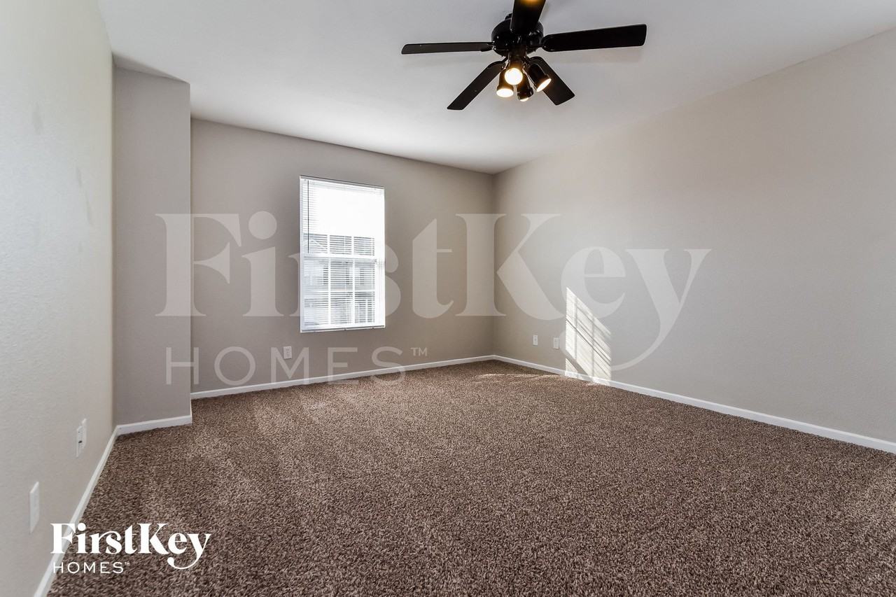 8016 Grove Berry Way - Photo 7 of 15