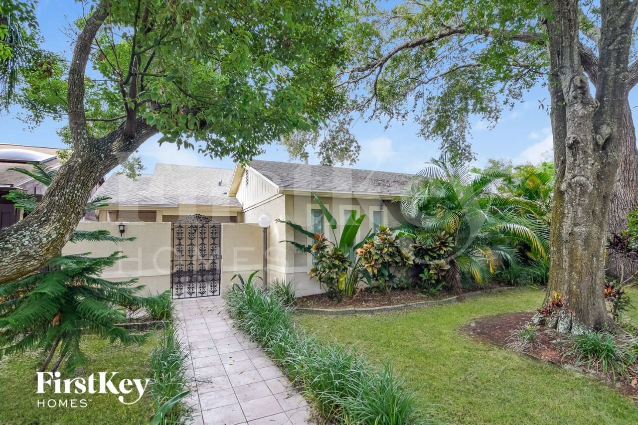 8006 La Serena Dr - Photo 2 of 15