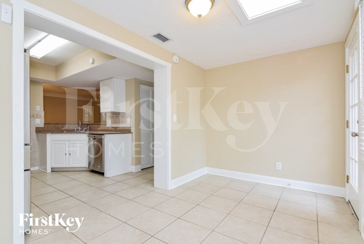 8006 La Serena Dr - Photo 6 of 15