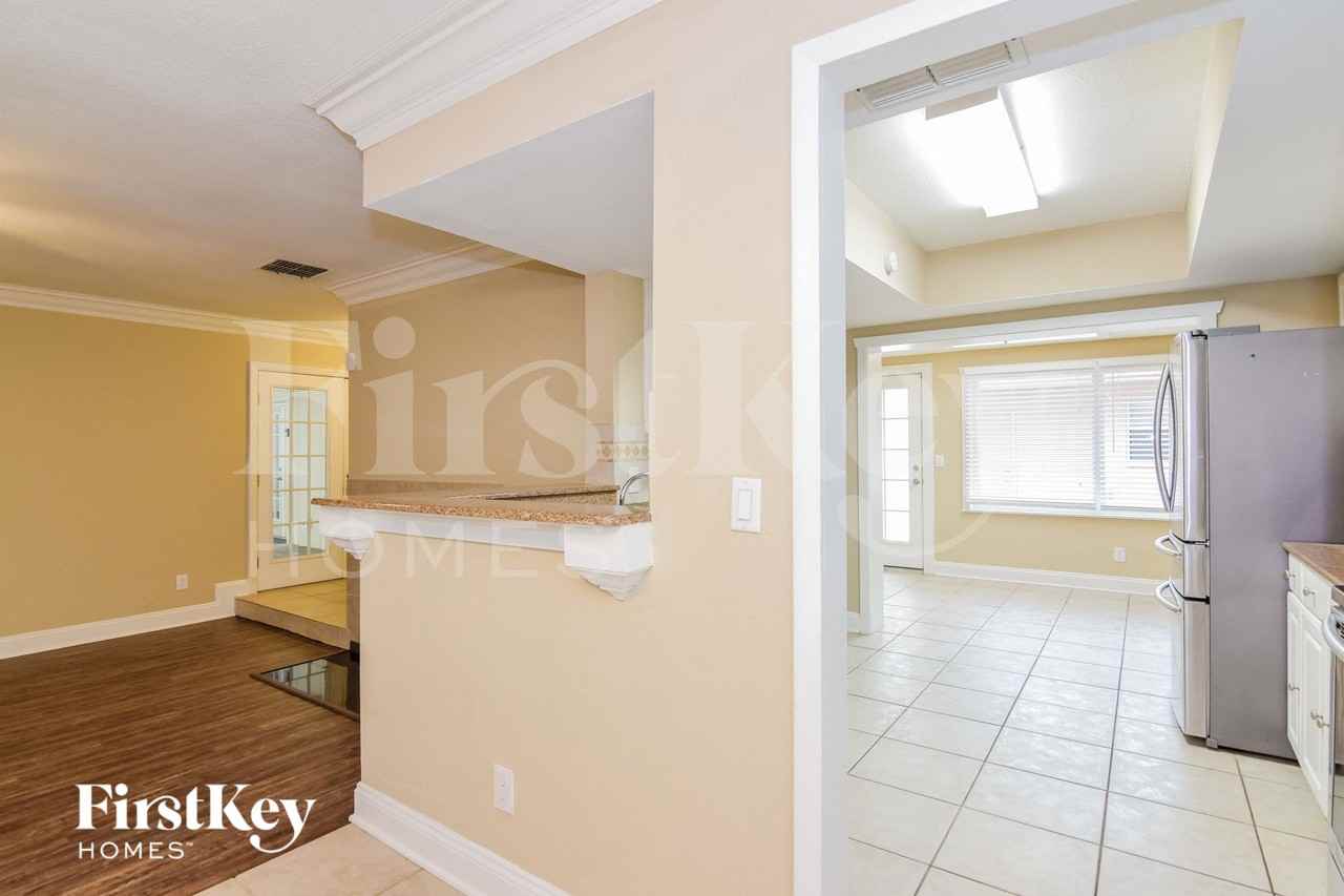 8006 La Serena Dr - Photo 7 of 15