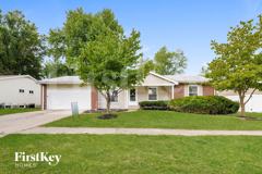 733 Watersedge Dr - Photo 1 of 1