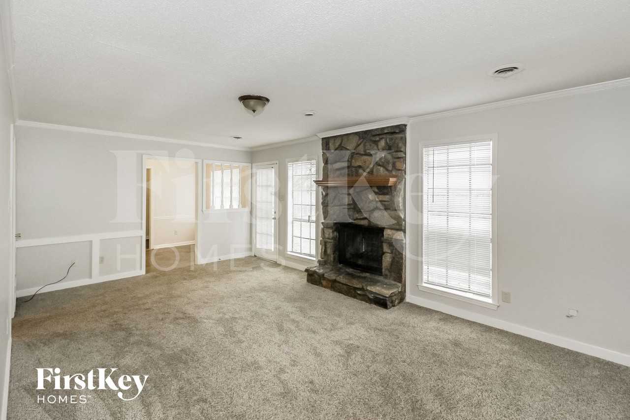 6861 Valley Park Dr - Photo 2 of 15
