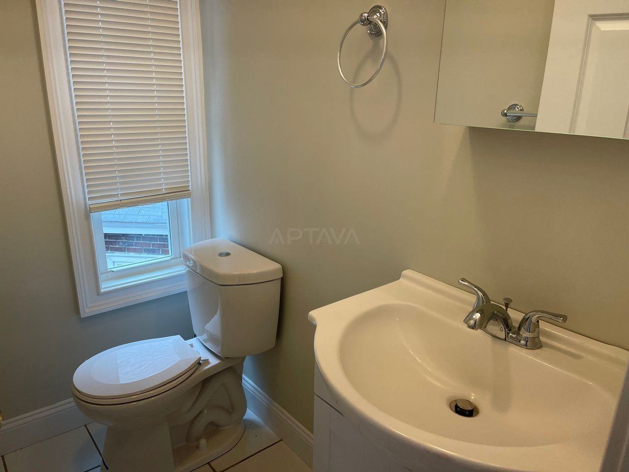 97 Hudson St #2 - Photo 4 of 10