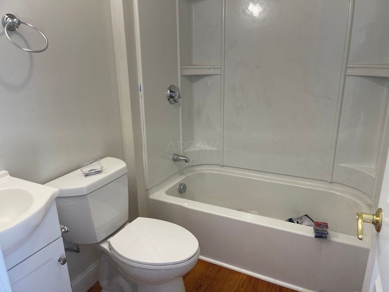 97 Hudson St #2 - Photo 3 of 10