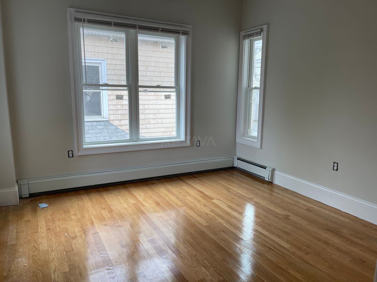 97 Hudson St #2 - Photo 7 of 10