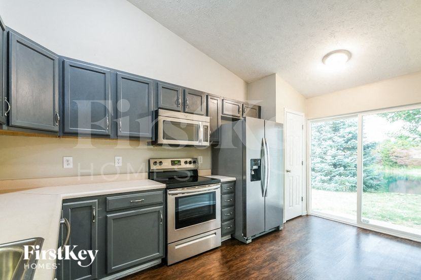 6738 Wimbledon Dr - Photo 6 of 15