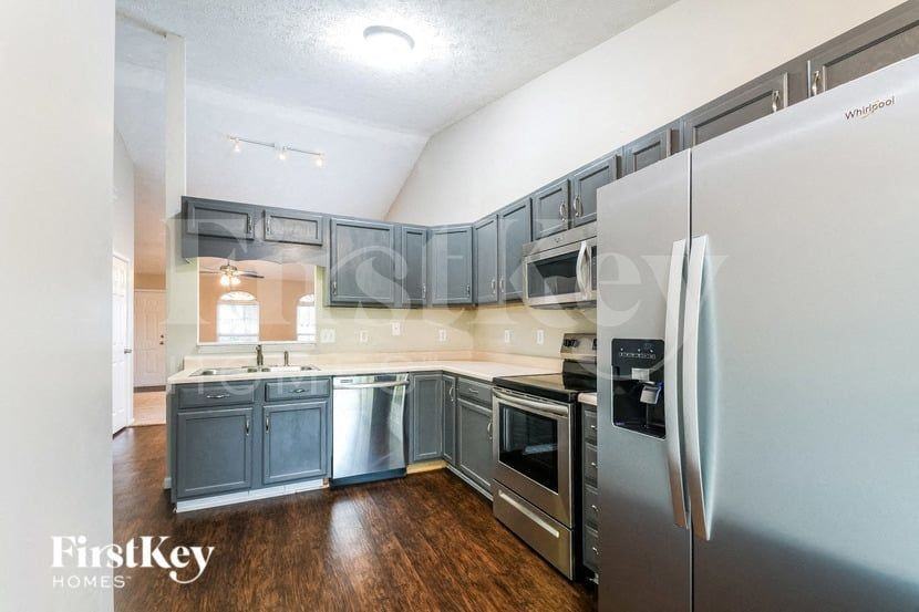 6738 Wimbledon Dr - Photo 7 of 15