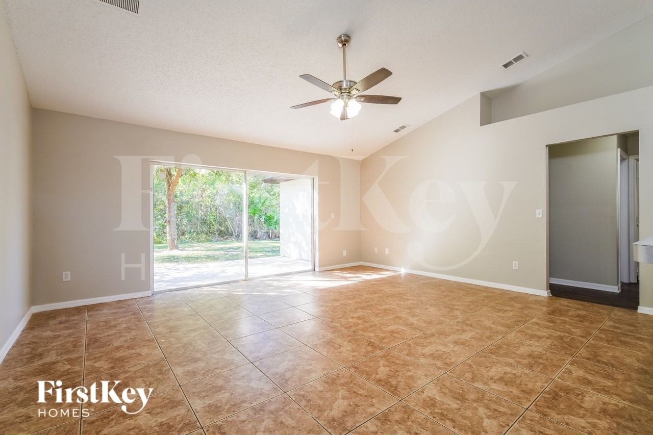 649 Rosaro Ct - Photo 3 of 15