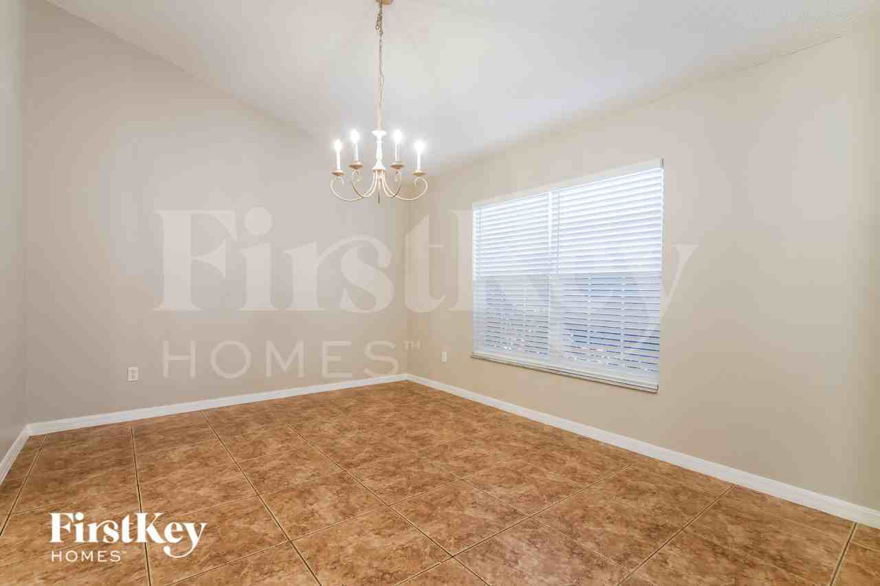 649 Rosaro Ct - Photo 5 of 15