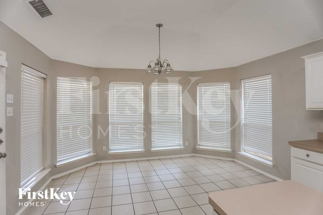 635 Saint Eric Dr - Photo 4 of 16