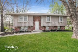 featured image of 606 Ne Park Cir