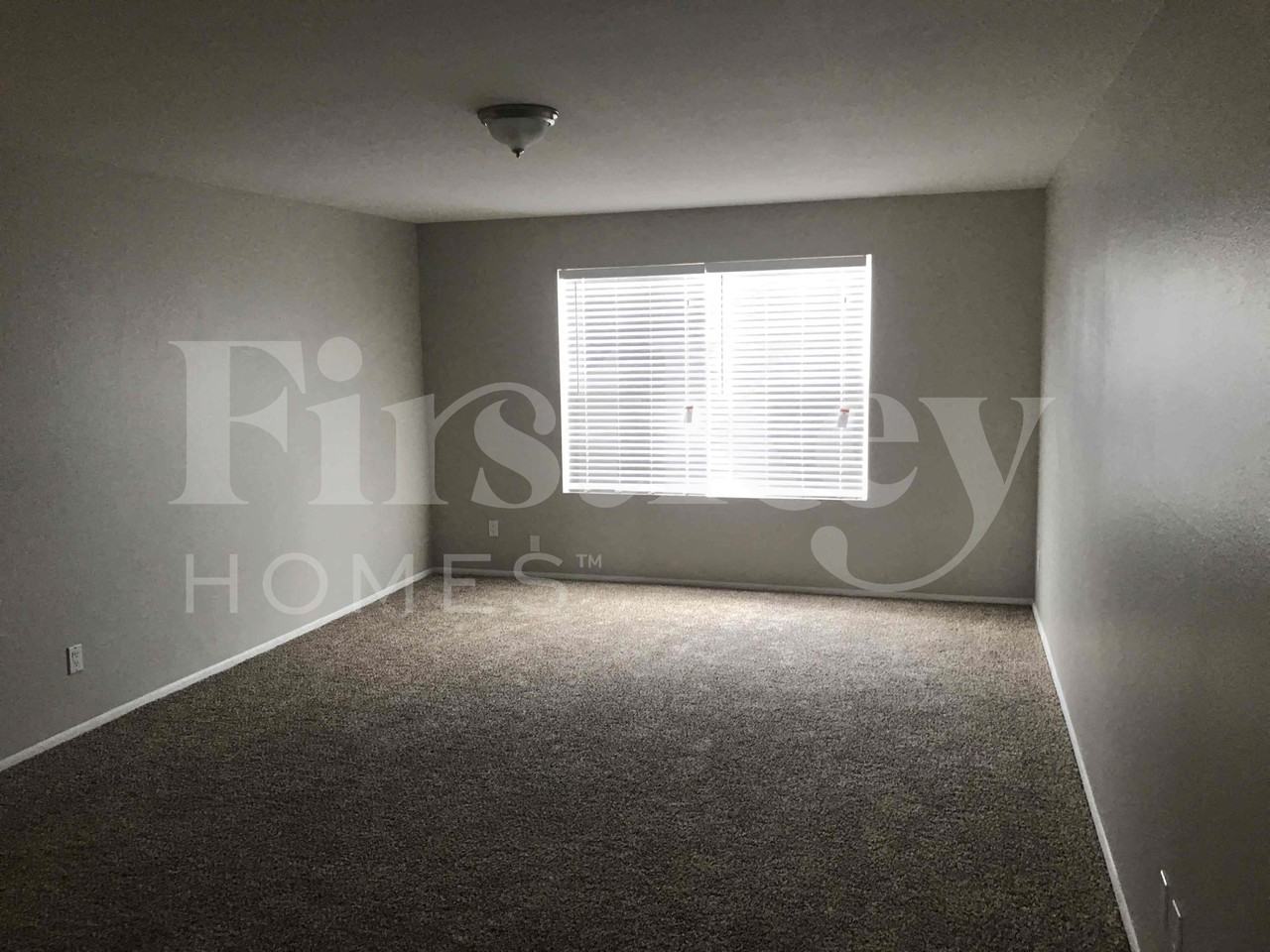 4809 W Laurel Ln - Photo 7 of 18