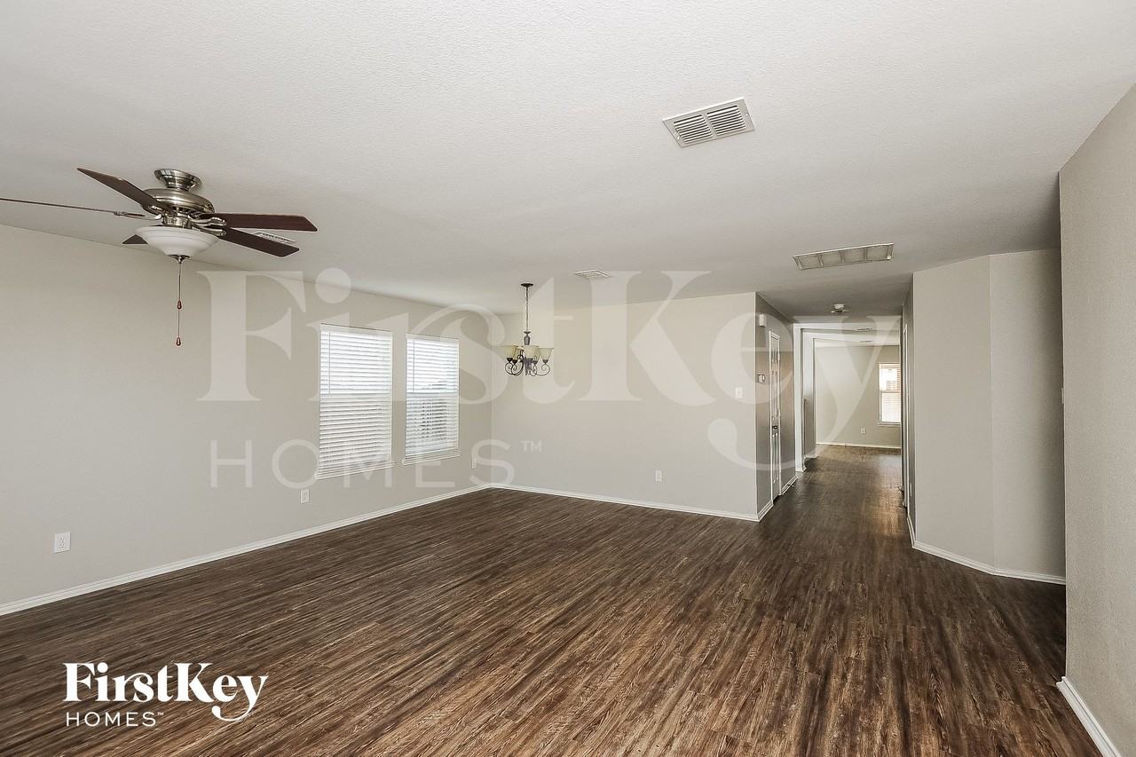 4516 Mountain Oak St - Photo 6 of 15