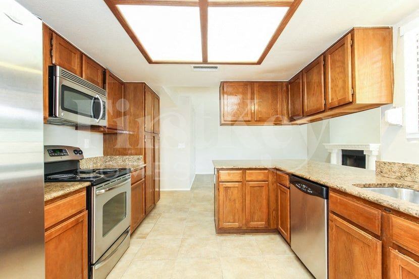 4323 E Beck Ln - Photo 6 of 16