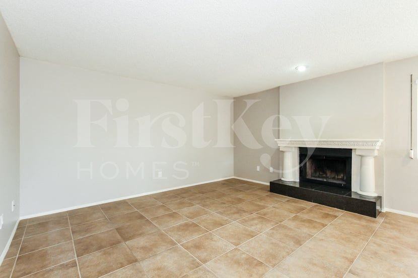 4323 E Beck Ln - Photo 7 of 16