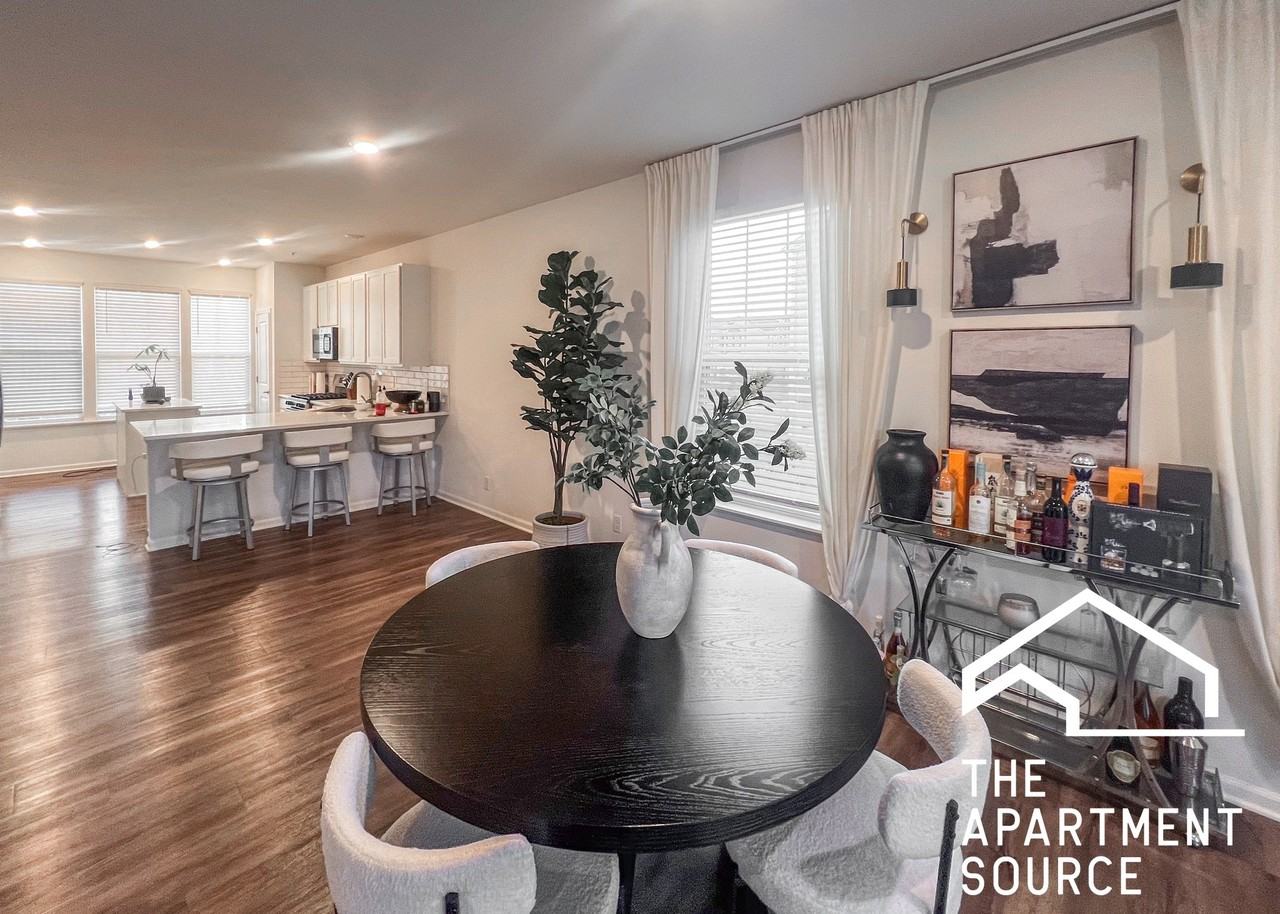 2360 Southwind Blvd #TH - Photo 3 of 40