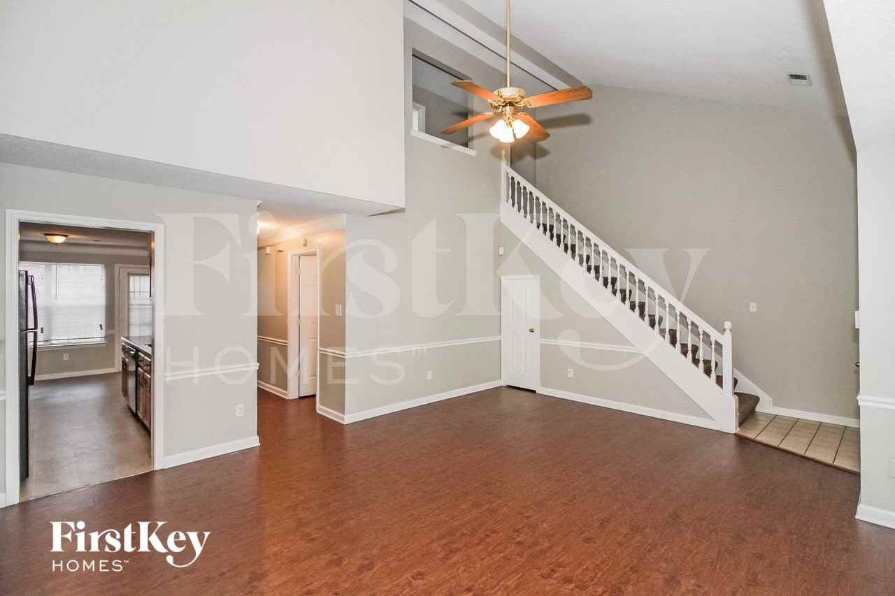 4210 Meadow Valley Dr E - Photo 3 of 15