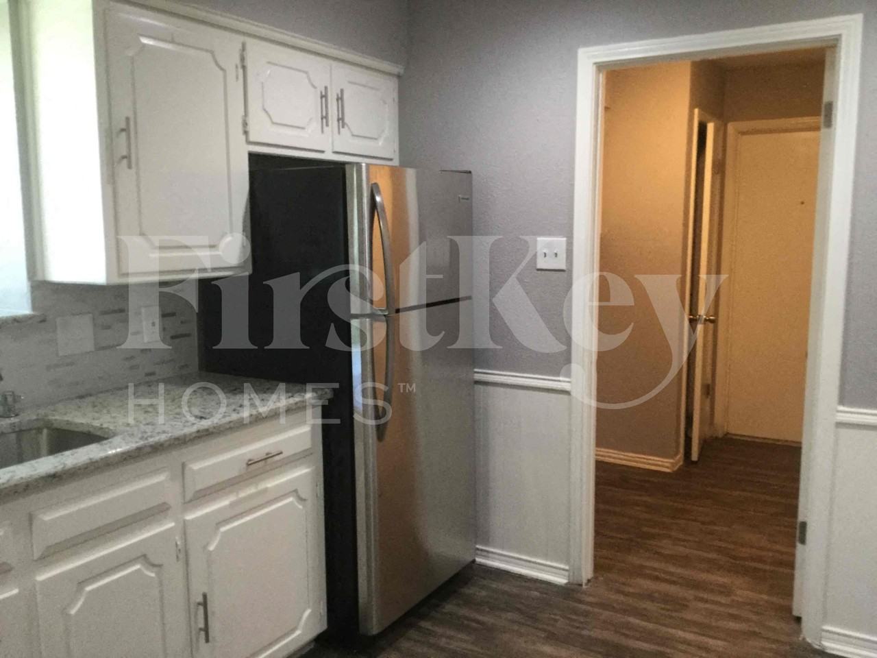 419 Buckingham Pl - Photo 7 of 22