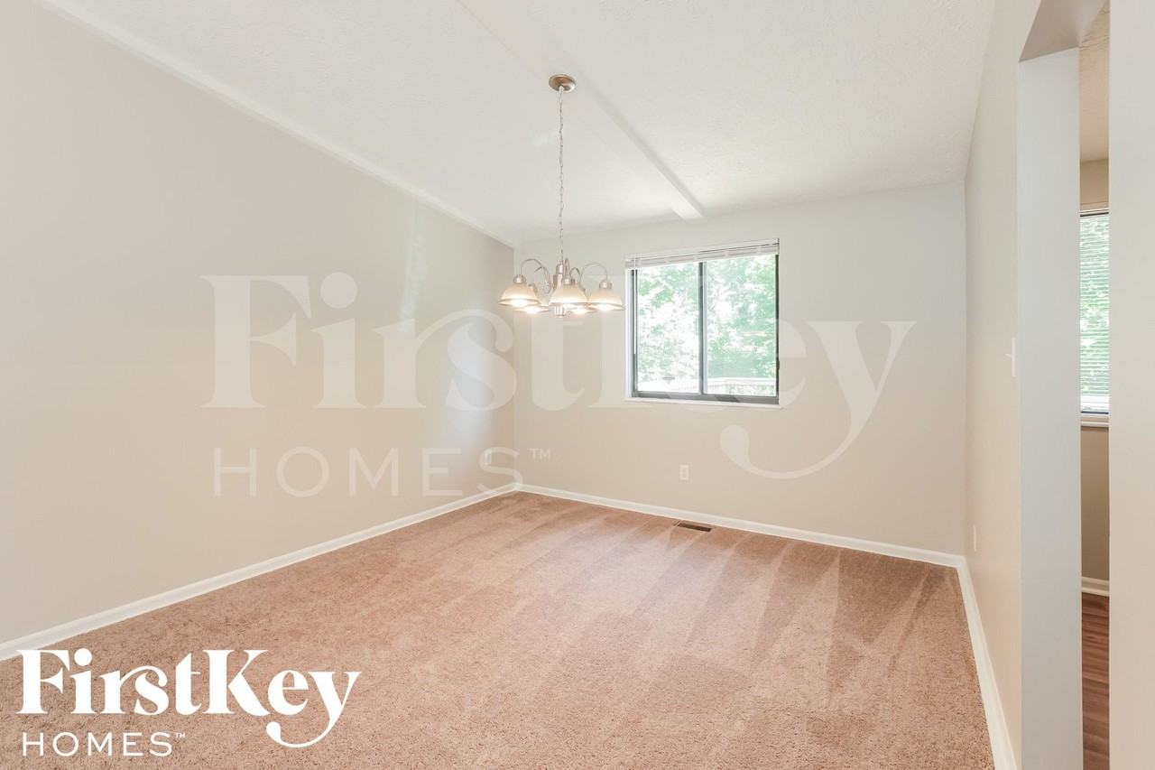 4124 Oil Creek Dr - Photo 4 of 15