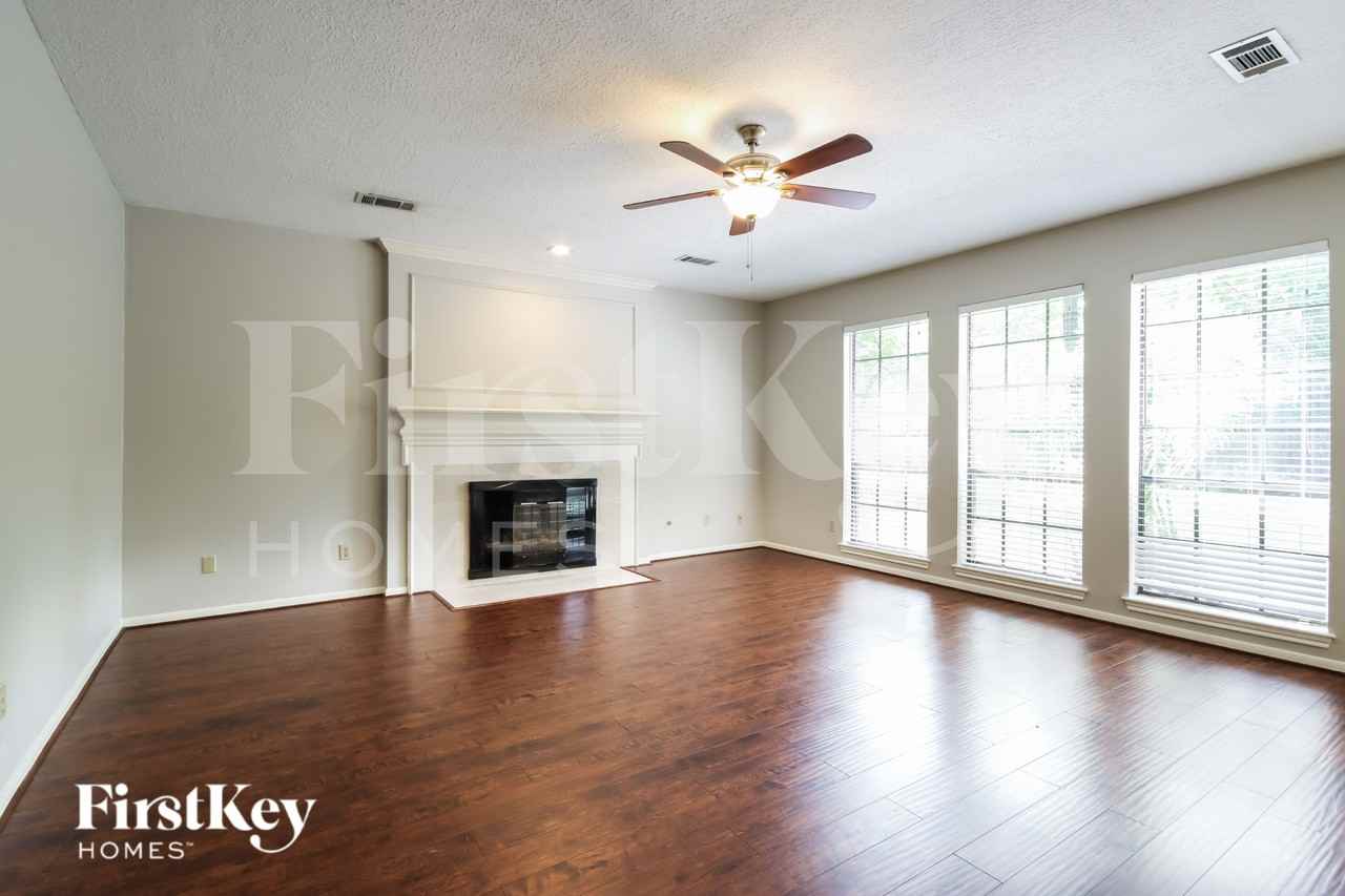 3714 Fern River Dr - Photo 2 of 16