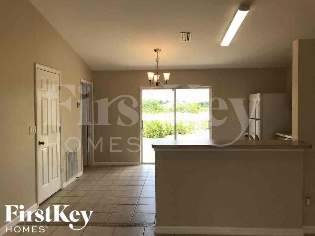 3600 19th St Sw - Photo 3 of 9