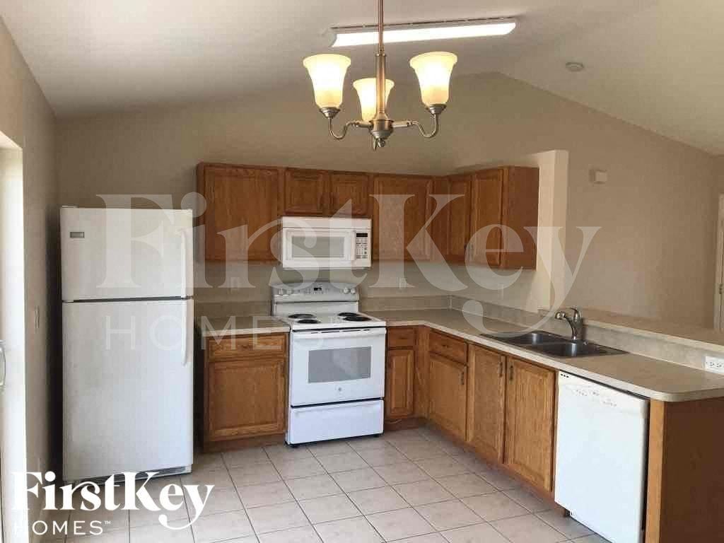 3600 19th St Sw - Photo 4 of 9