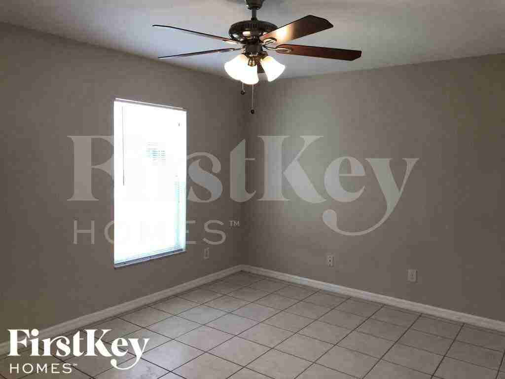 3600 19th St Sw - Photo 7 of 9