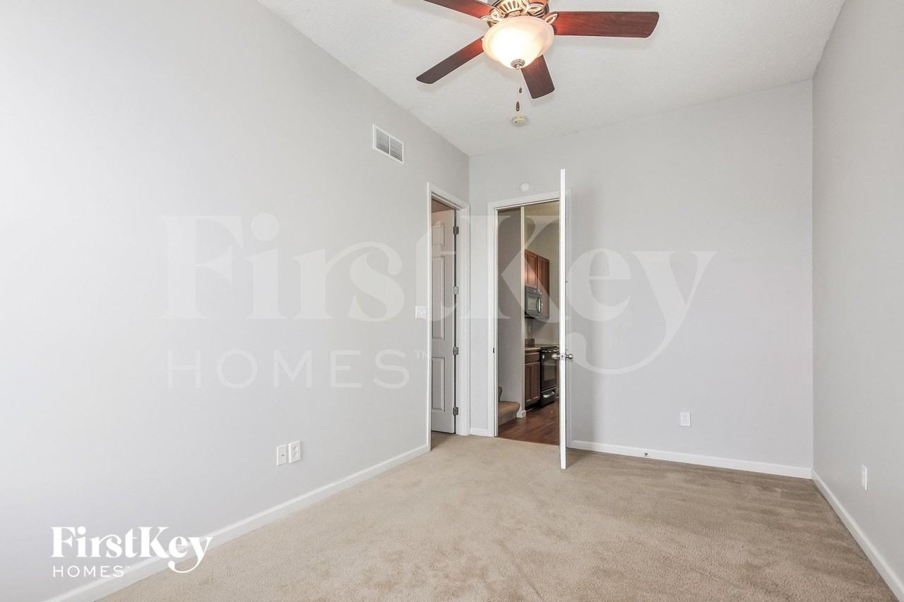 3455 Hiram St - Photo 7 of 15