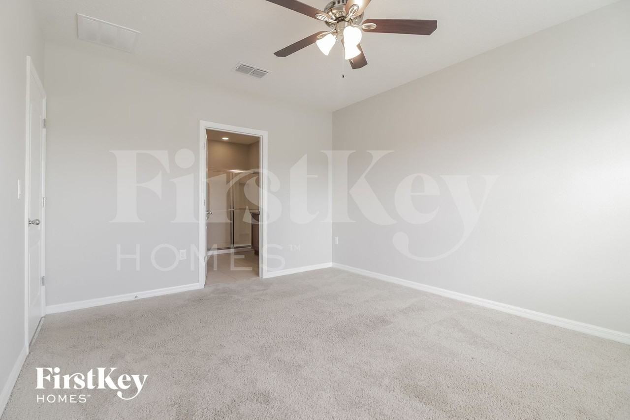 325 Aberdeen Dr - Photo 7 of 15