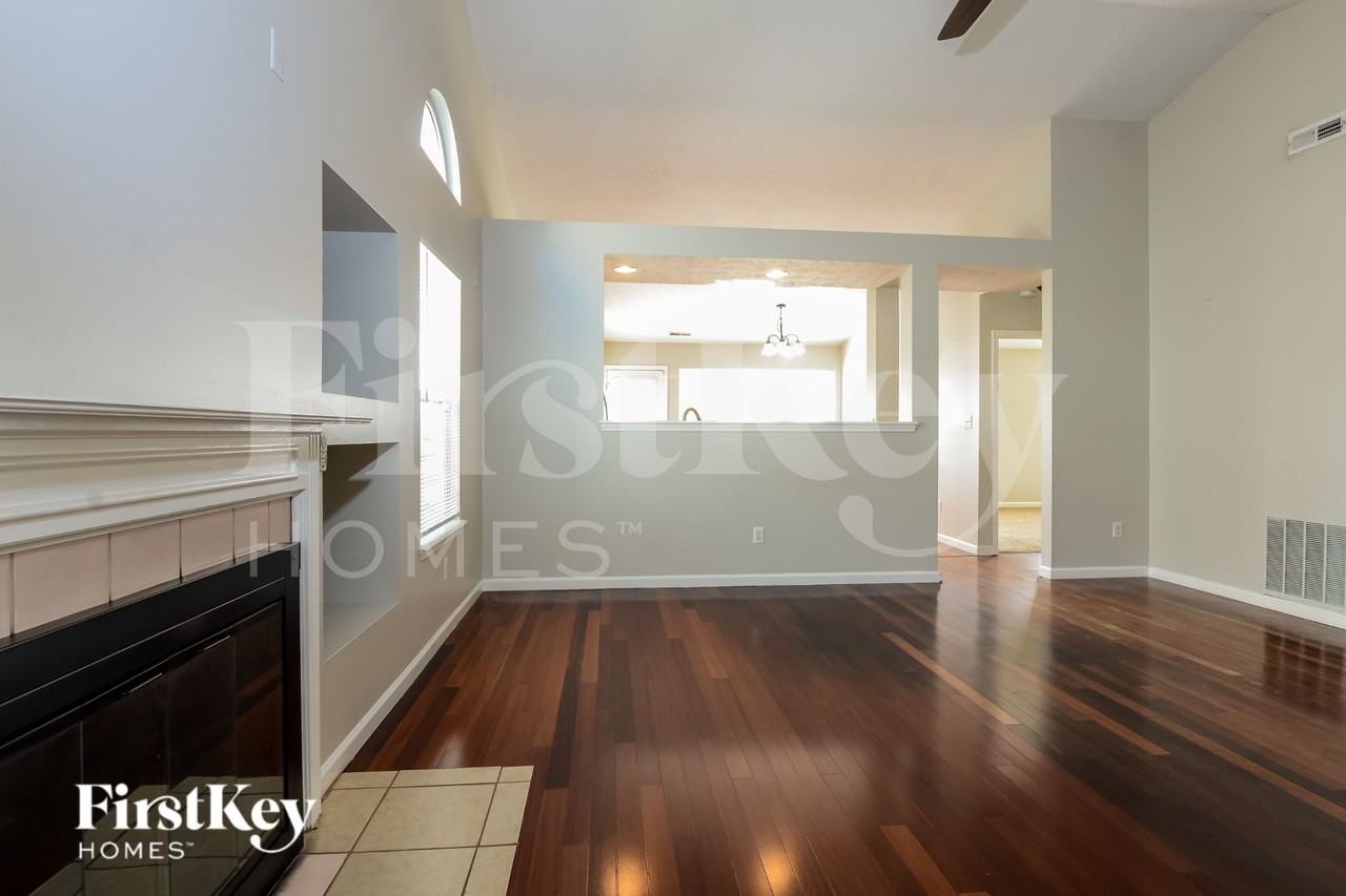 3107 Crestwell Dr - Photo 4 of 15