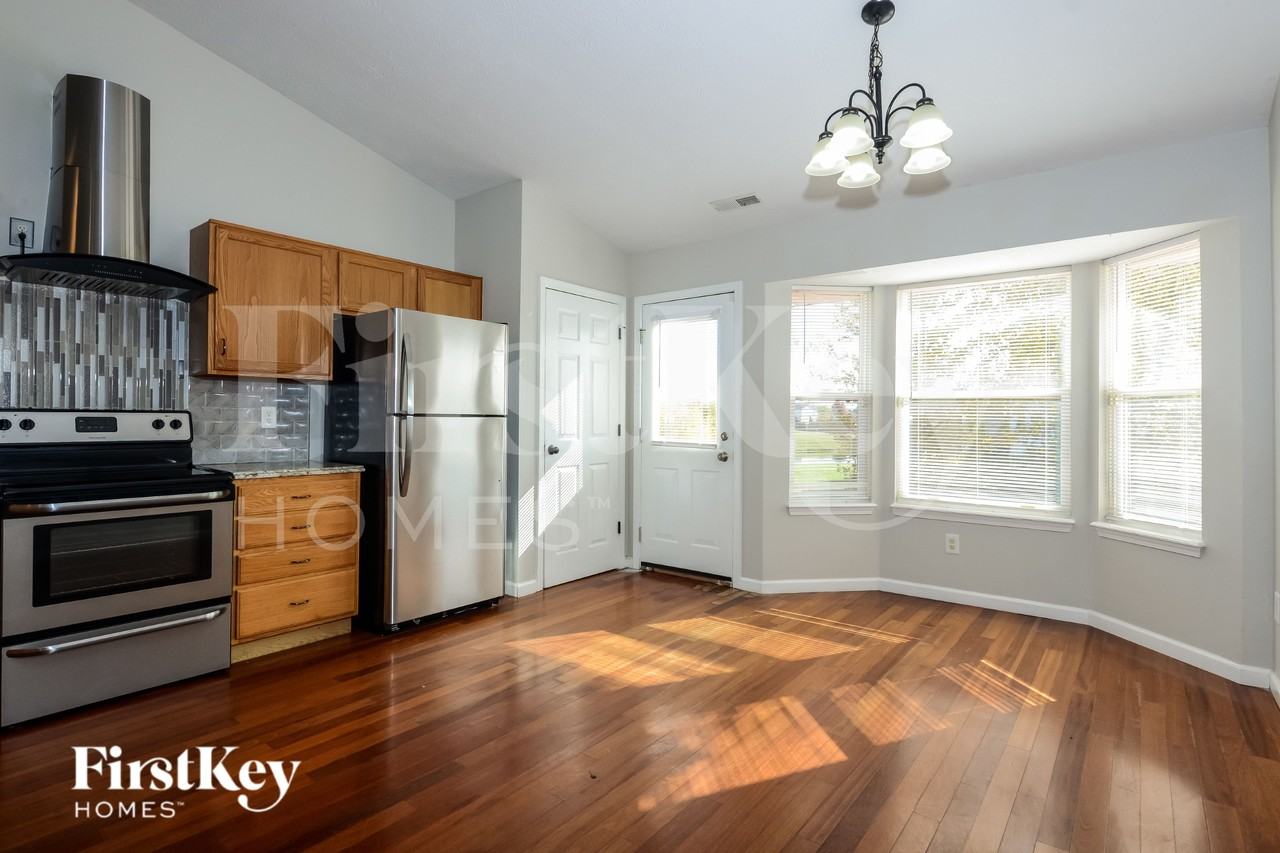 3107 Crestwell Dr - Photo 5 of 15