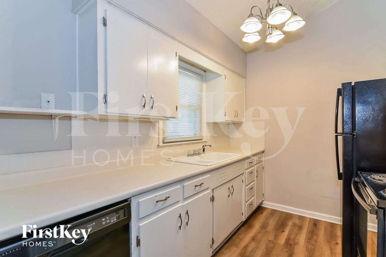 307 Ne Arlington Cir - Photo 6 of 15