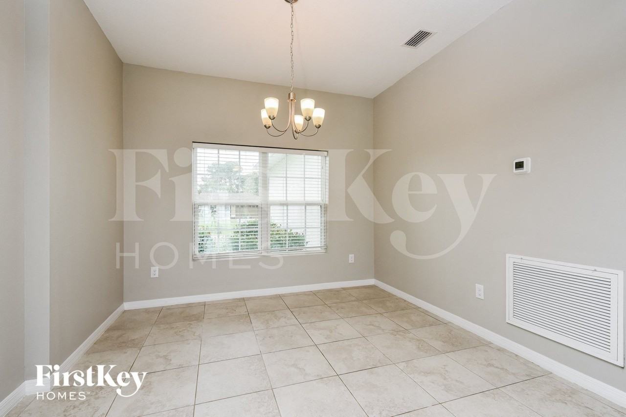 2466 Altoona Ave - Photo 6 of 15