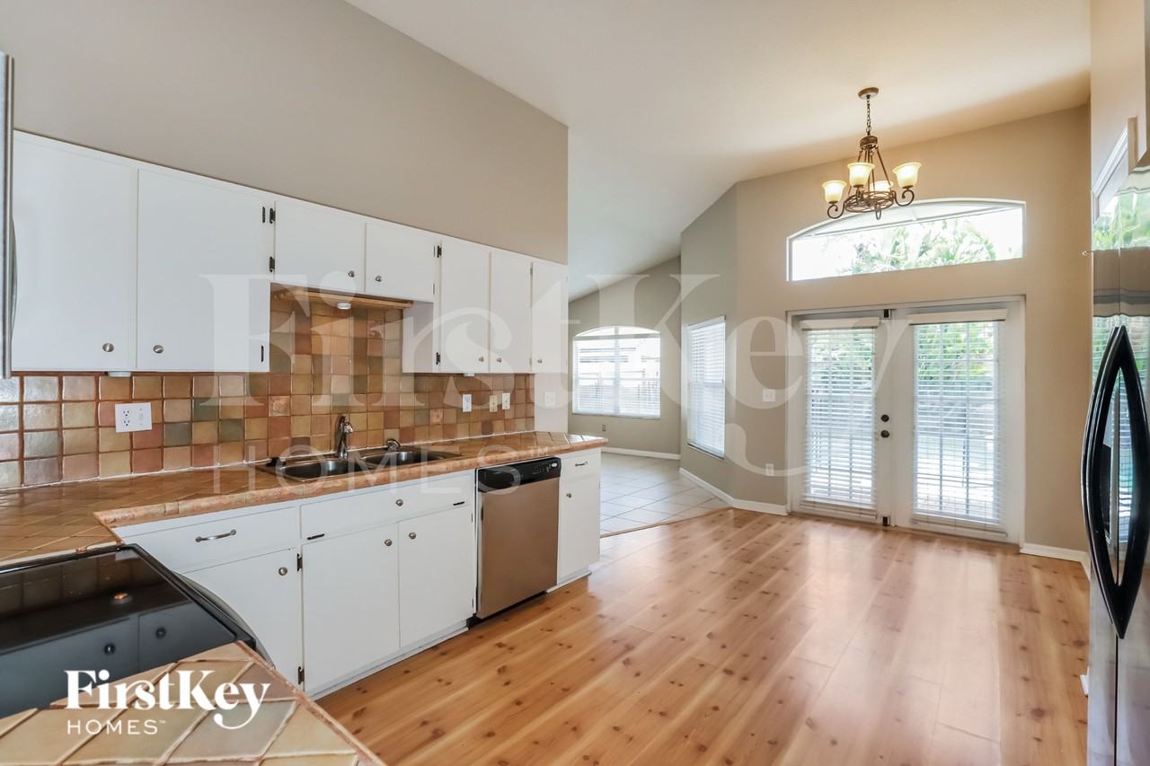 2202 Cattleman Dr - Photo 5 of 16