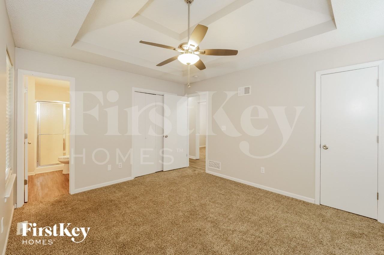 208 S Darrowby Dr - Photo 7 of 16