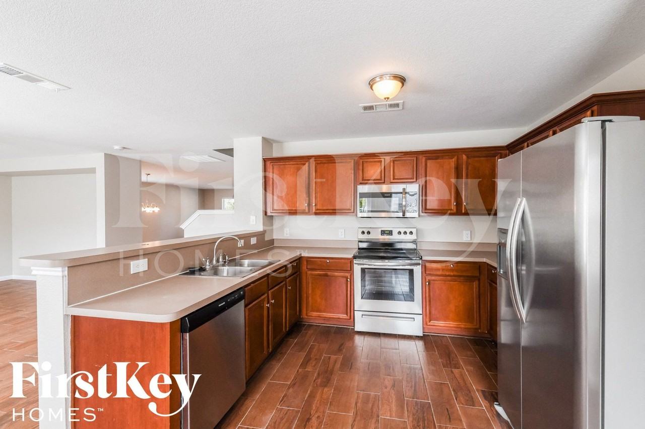 2011 La Salle Trl - Photo 5 of 14