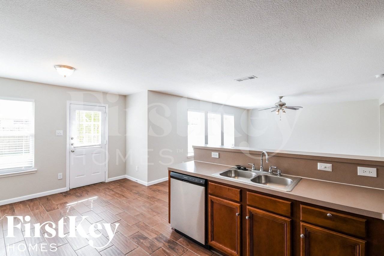 2011 La Salle Trl - Photo 6 of 14