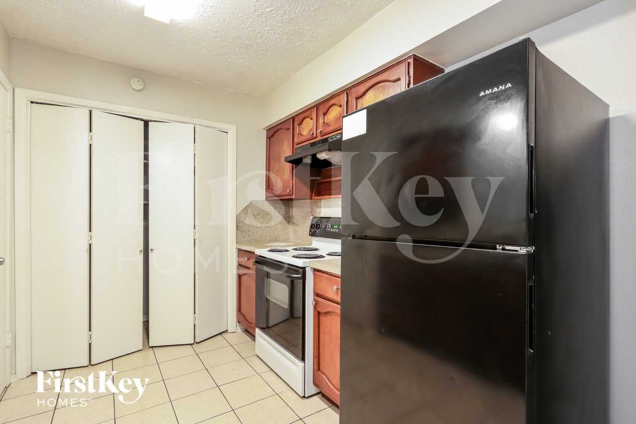 19807 Bolton Bridge Ln - Photo 7 of 15