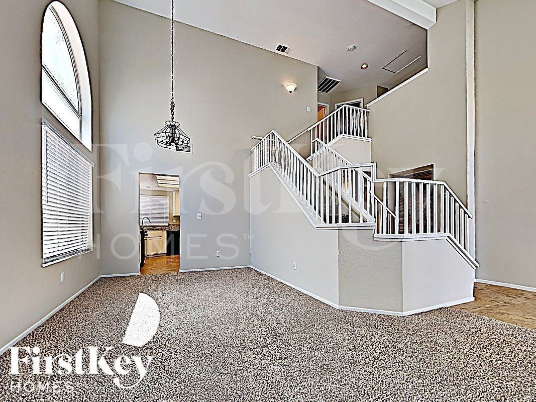 1683 Black Hills Way - Photo 3 of 18