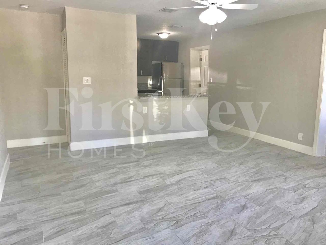 1640 Ne 32nd Pl - Photo 2 of 17