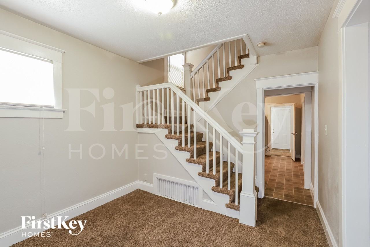 1603 Elmwood Ave - Photo 3 of 16