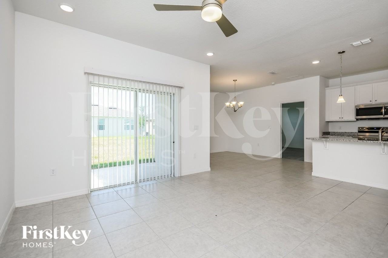 1189 Spokane Pt - Photo 4 of 16