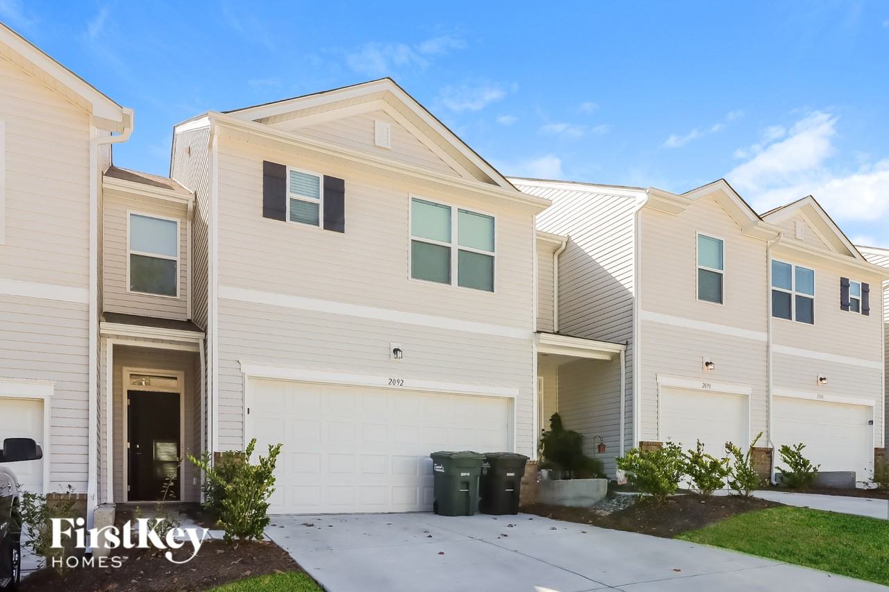 2092 Cypress Village Dr Nw - Photo 2 of 15