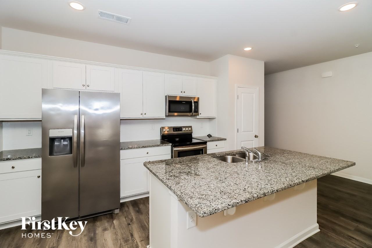 2092 Cypress Village Dr Nw - Photo 6 of 15